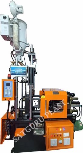 Vertical side locking injection molding machine
